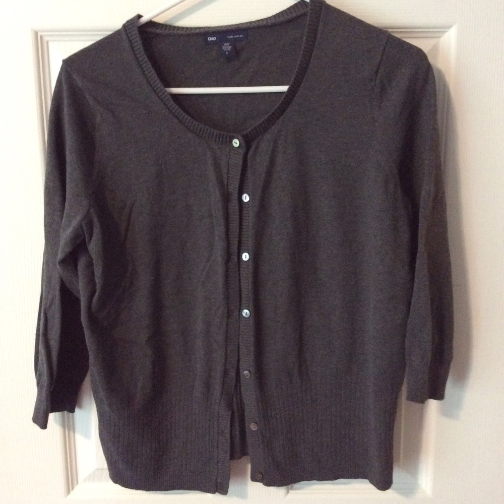 Gap sweater size L
